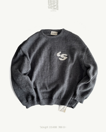 [Season 1 Exclusive Item] Hand-knitted Sweater